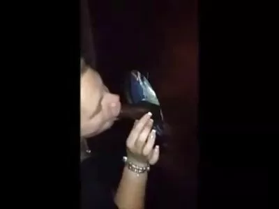 אמא בעלת חזה גדול מזדיינת עם סרטימ כחולימ רווק בחדר השינה.