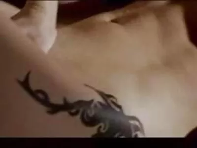 דפקו אישה סרטי סקס לצפיה חינם עם ישבן גדול אחרי שנפגשו ברחוב.