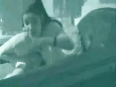 כיף אגרוף סרטי סקס צפיה ישירה חינם MILF רוסי בבית במצלמה.
