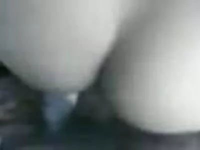 גברת בוגרת עם ציצים ענקיים מקיימת יחסי מין עם סרטי סקס מלאים חינם בנה.