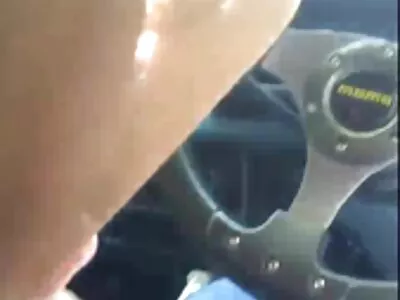 אישה עם סרטי בקס חינם דגדגן גדול מזדיין עם צעיר.